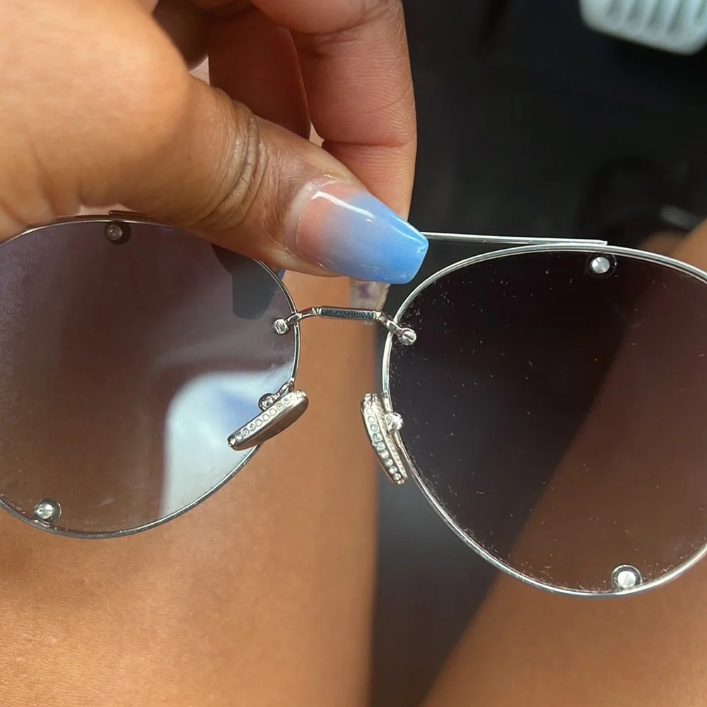Valentino Sunglasses - Picture 3 of 6